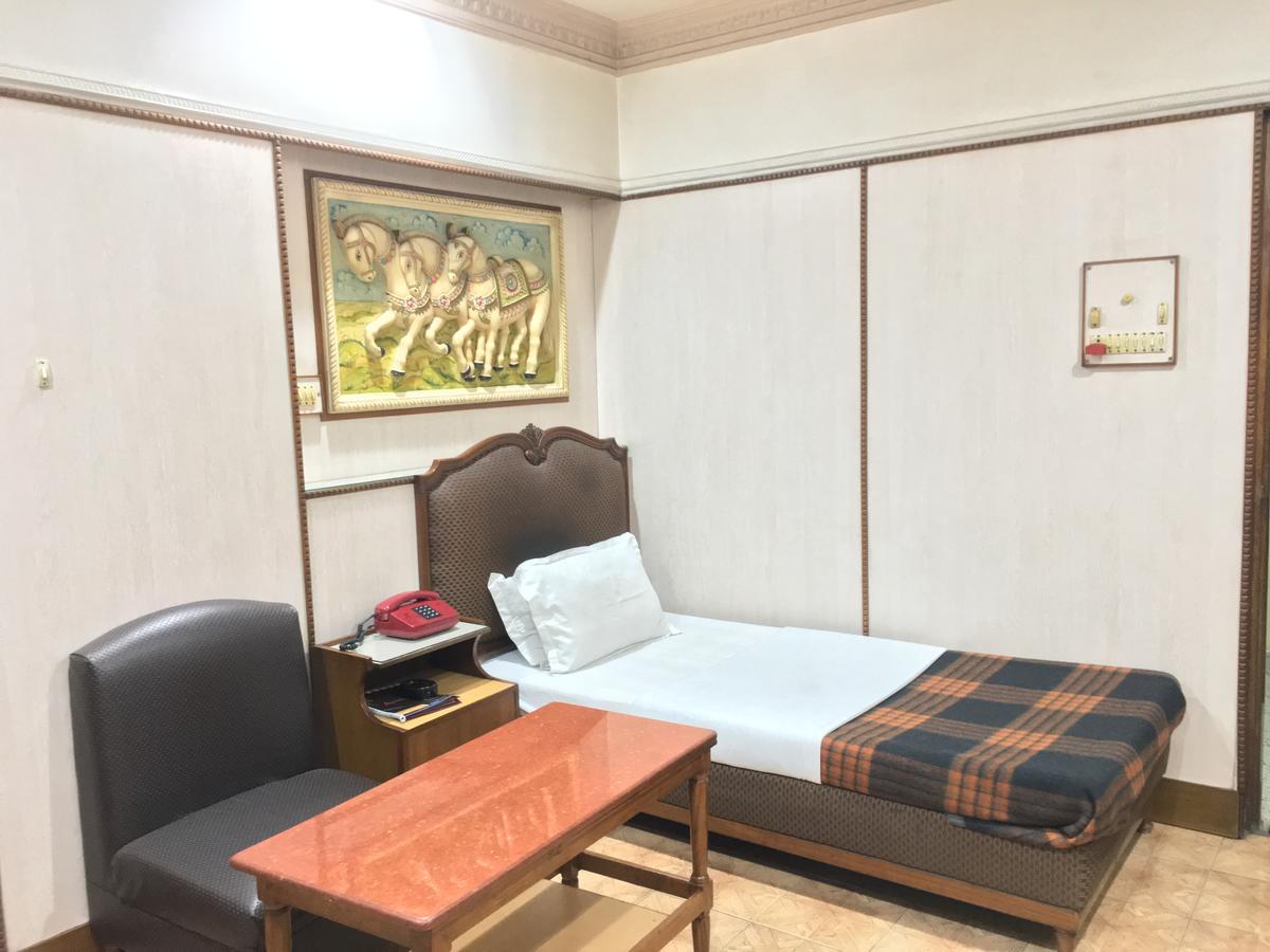 Nalanda Hotel Джамшедпур Екстериор снимка